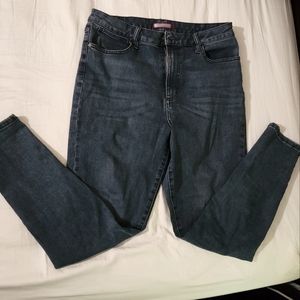 Jennifer Lopez Skinny Jeans size 14